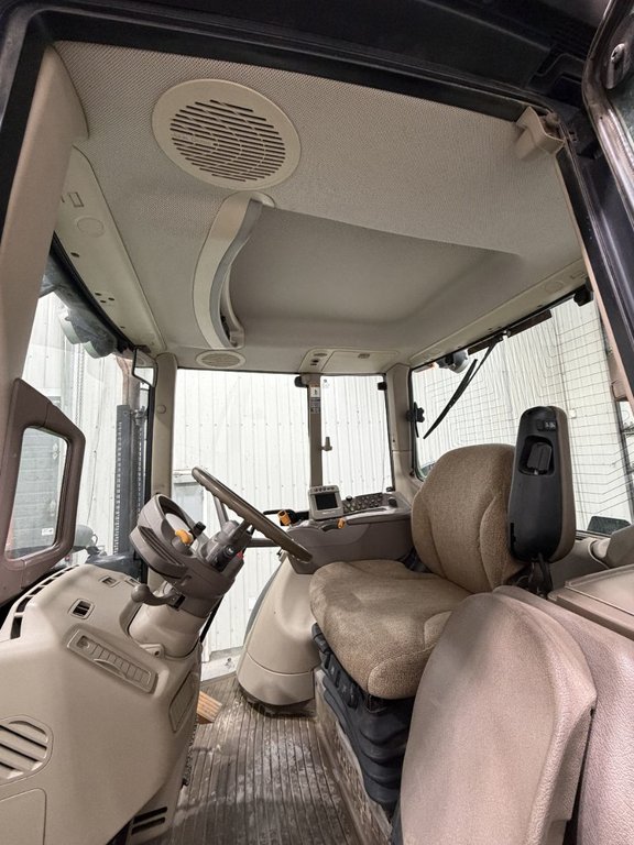 2008 John Deere 7330 in Cacouna, Quebec - 9 - w1024h768px