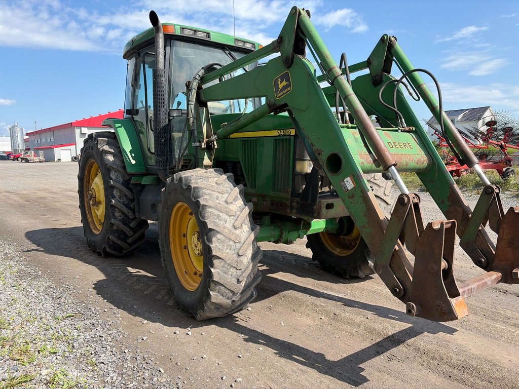 2002 John Deere 7410 in Cacouna, Quebec - 5 - w1024h768px