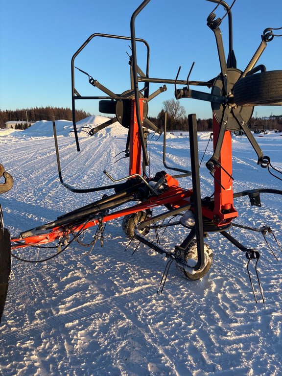 2020 KUBOTA TE4052T in Cacouna, Quebec - 1 - w1024h768px