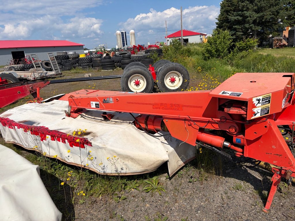 2006 Kuhn FC313 in Cacouna, Quebec - 1 - w1024h768px