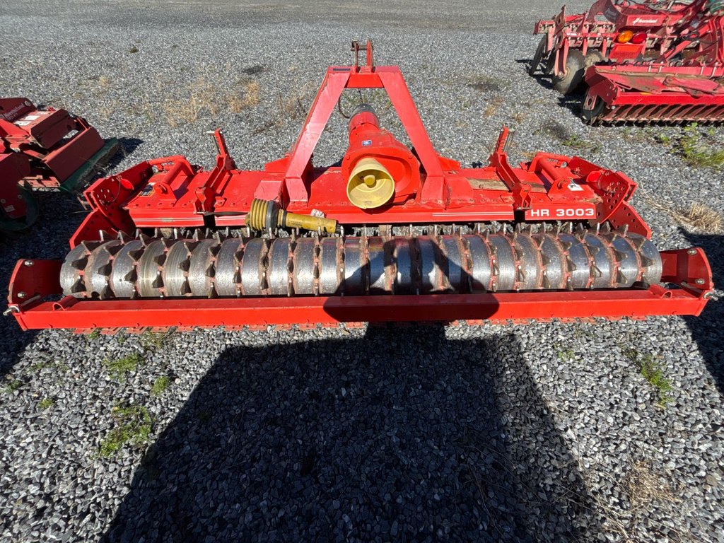 2011 Kuhn HR 3003 in Cacouna, Quebec - 3 - w1024h768px