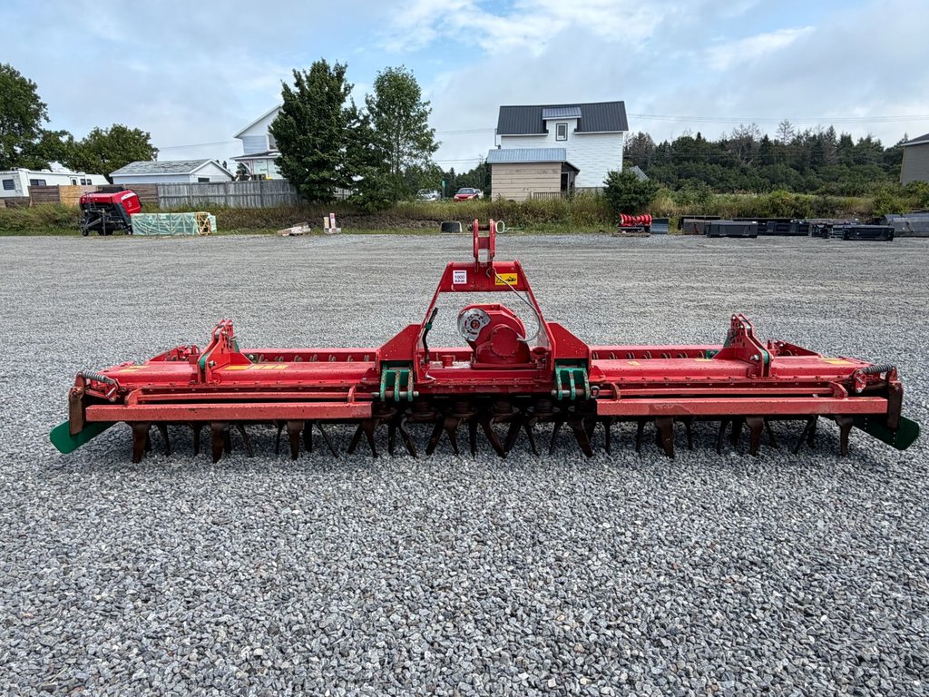 2012 Kverneland NGS 451 in Cacouna, Quebec - 7 - w1024h768px
