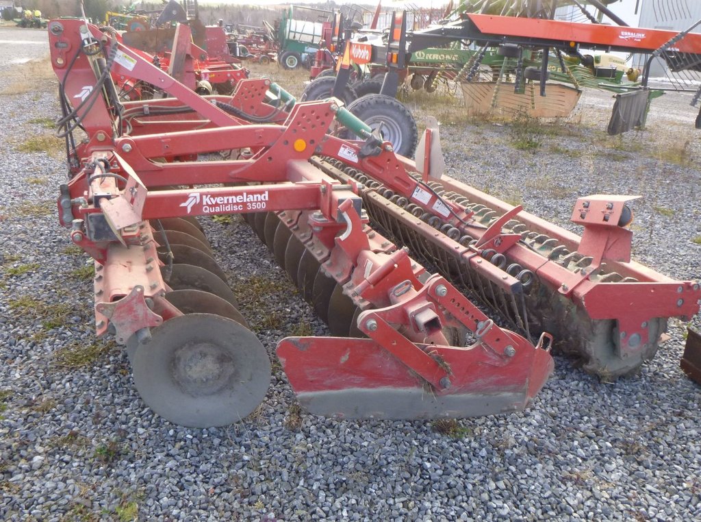 Kverneland Qualidisc 3500  2016 à Cacouna, Québec - 2 - w1024h768px
