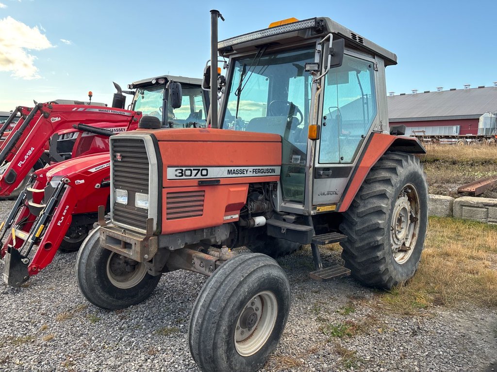 1989 MASSEY FERGUSON 3070 in Cacouna, Quebec - 1 - w1024h768px