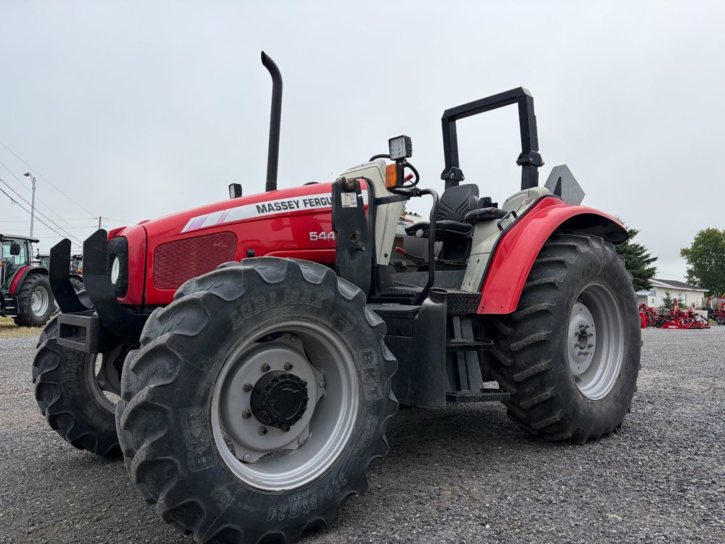 2004 MASSEY FERGUSON 5445 in Cacouna, Quebec - 3 - w1024h768px
