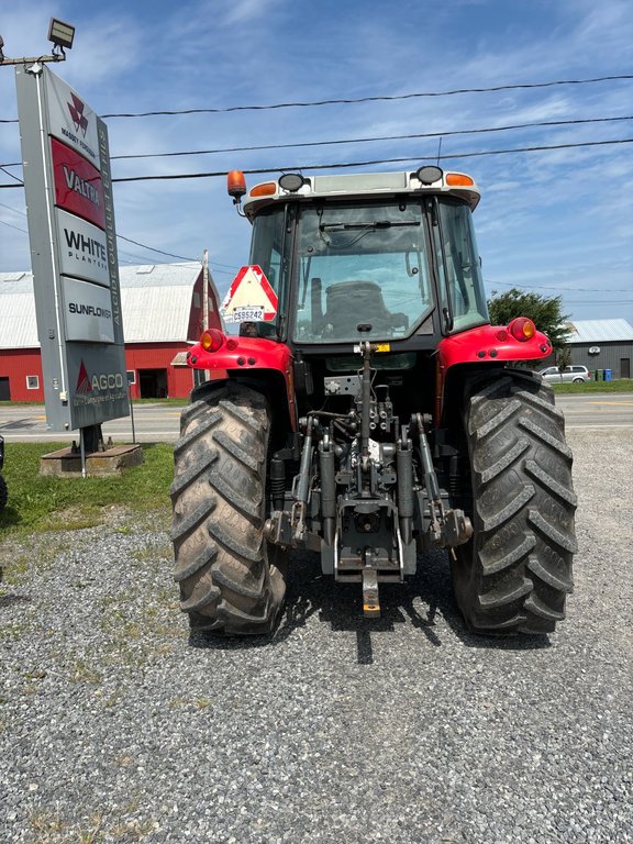 MASSEY FERGUSON 5445  2011 à Cacouna, Québec - 2 - w1024h768px