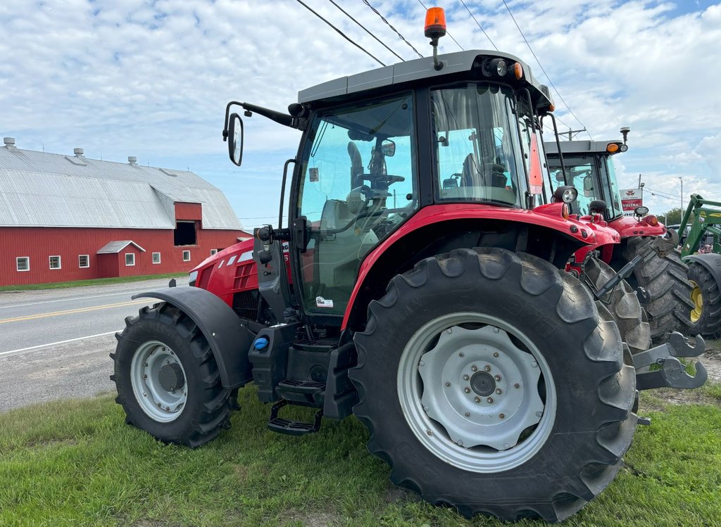 2015 MASSEY FERGUSON 5611 in Cacouna, Quebec - 4 - w1024h768px