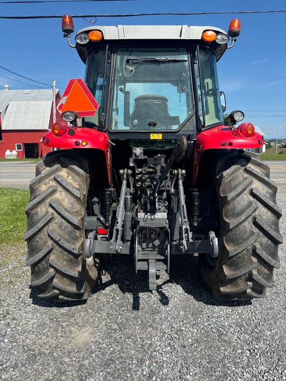 2015 MASSEY FERGUSON 5611 in Cacouna, Quebec - 2 - w1024h768px