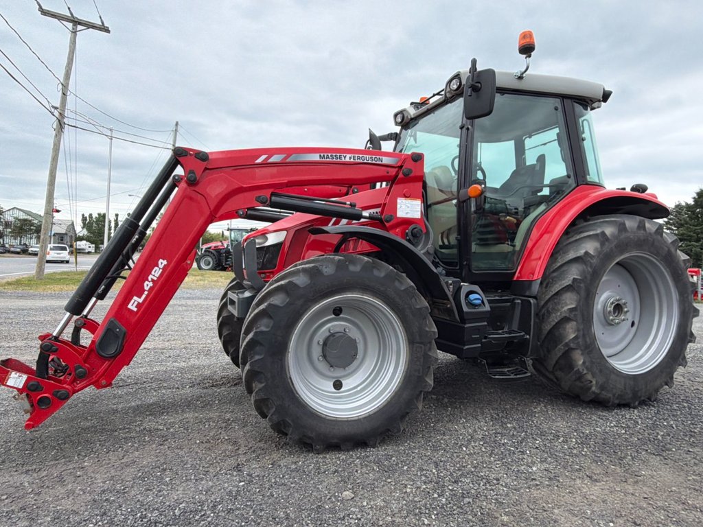 MASSEY FERGUSON 5713SL  2016 à Cacouna, Québec - 3 - w1024h768px