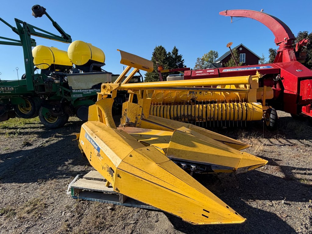 2003 New Holland FP230 in Cacouna, Quebec - 6 - w1024h768px