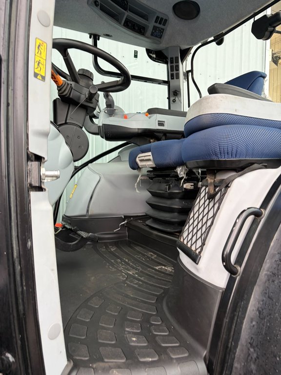 New Holland T5.130  2023 à Cacouna, Québec - 8 - w1024h768px