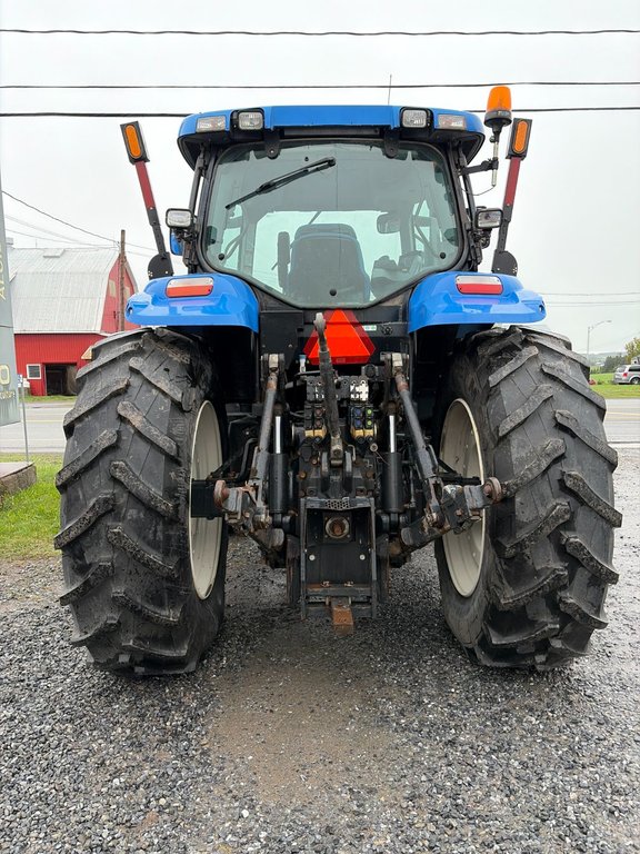 2010 New Holland T7030 in Cacouna, Quebec - 6 - w1024h768px