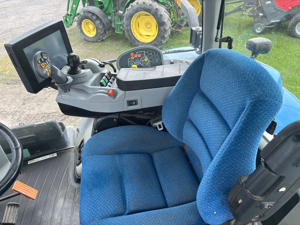 2012 New Holland T8.300 in Cacouna, Quebec - 4 - w1024h768px