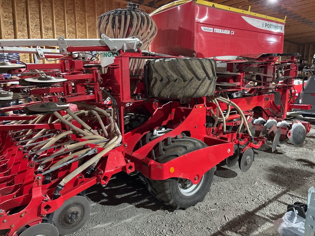 POTTINGER Terrasem C4  2013 à Cacouna, Québec - 5 - w1024h768px