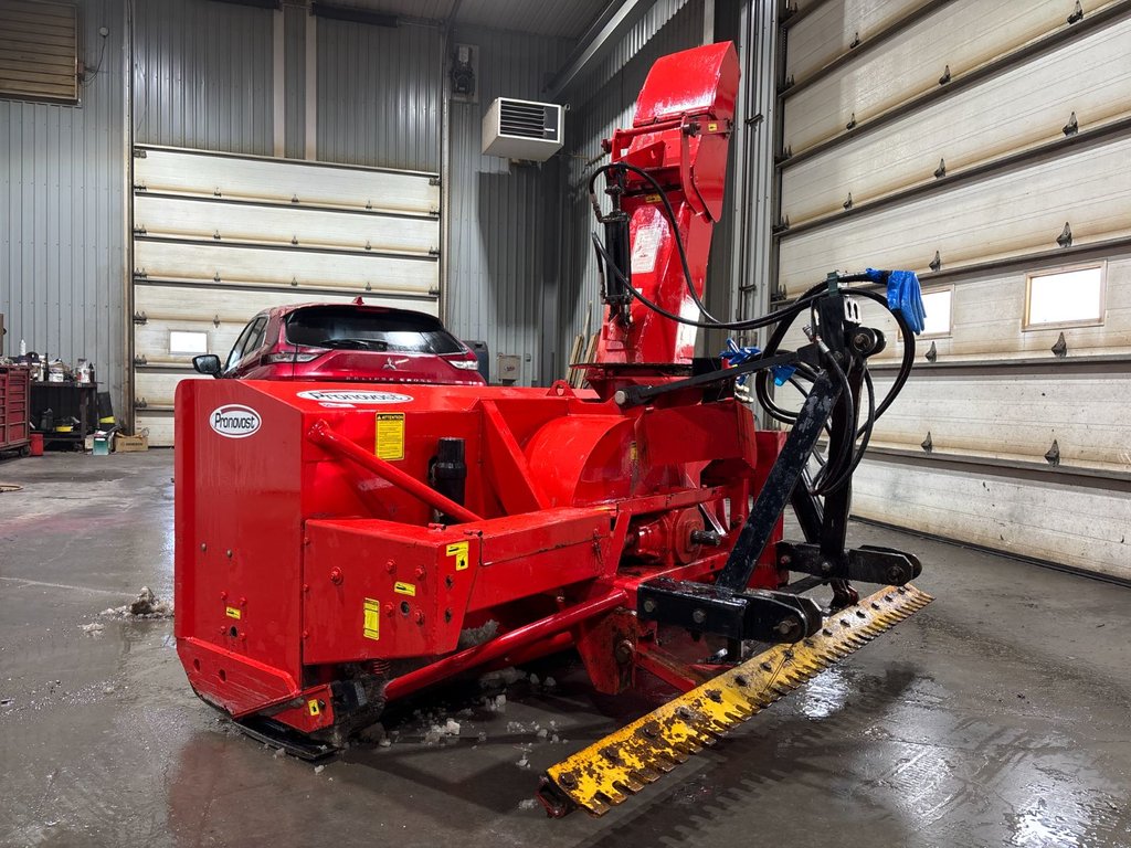 Pronovost P-920  2020 à Cacouna, Québec - 1 - w1024h768px