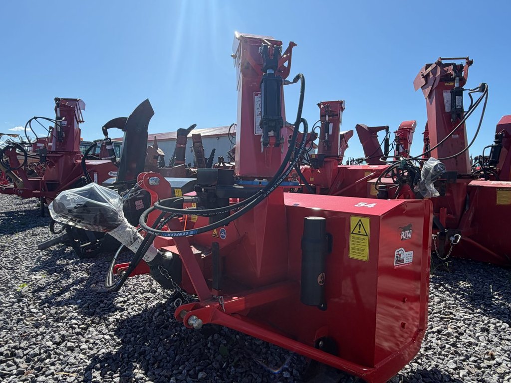 Pronovost PUMA 54  2023 à Cacouna, Québec - 2 - w1024h768px