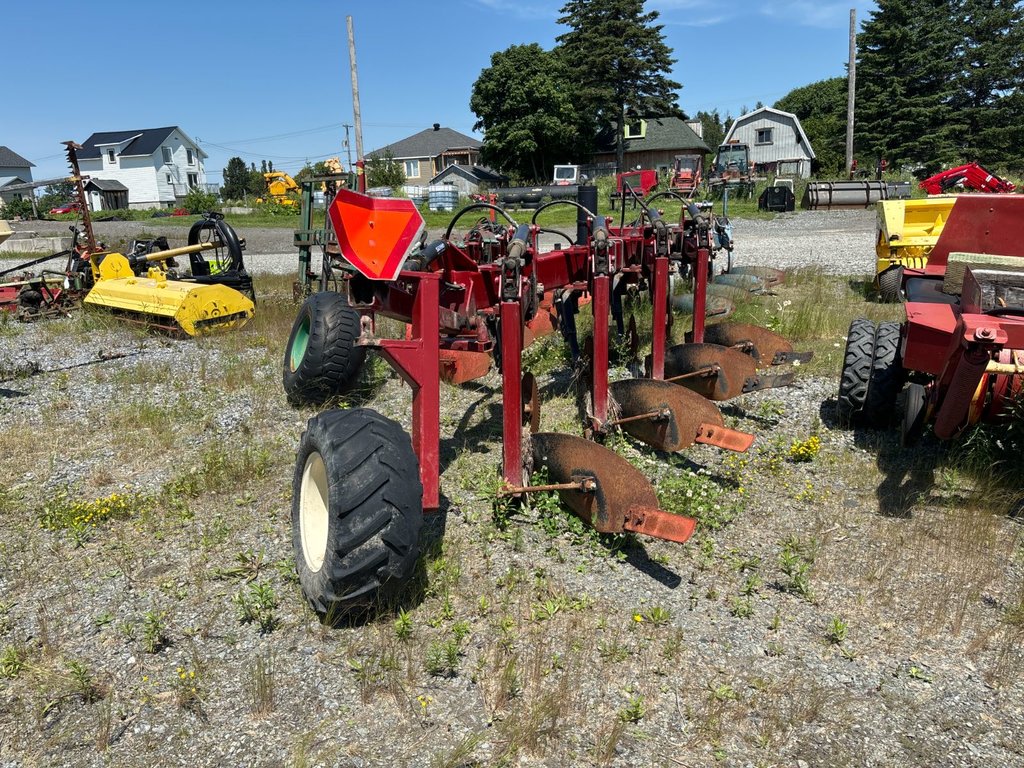 2005 Salford 3204 in Cacouna, Quebec - 4 - w1024h768px