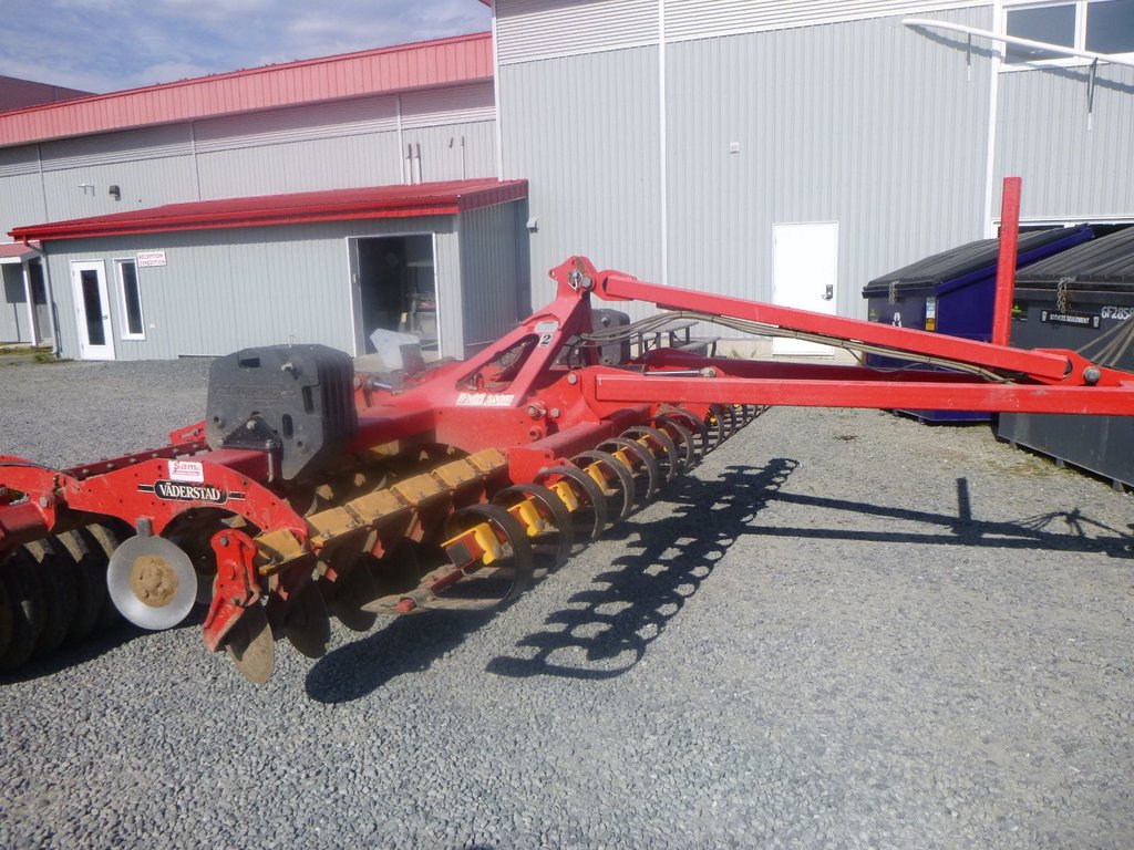 Vaderstad CR 400  2016 à Cacouna, Québec - 2 - w1024h768px