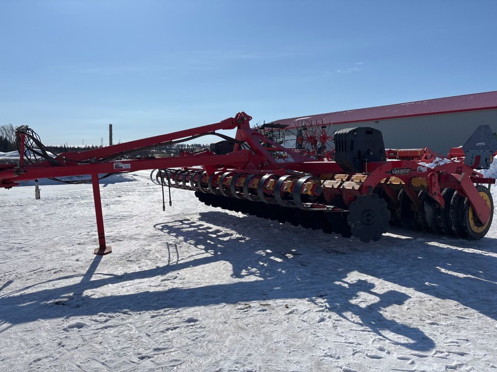 Vaderstad CR 400  2016 à Cacouna, Québec - 4 - w1024h768px