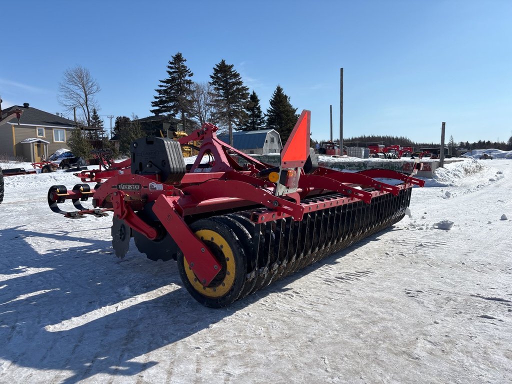 Vaderstad CR 400  2016 à Cacouna, Québec - 3 - w1024h768px