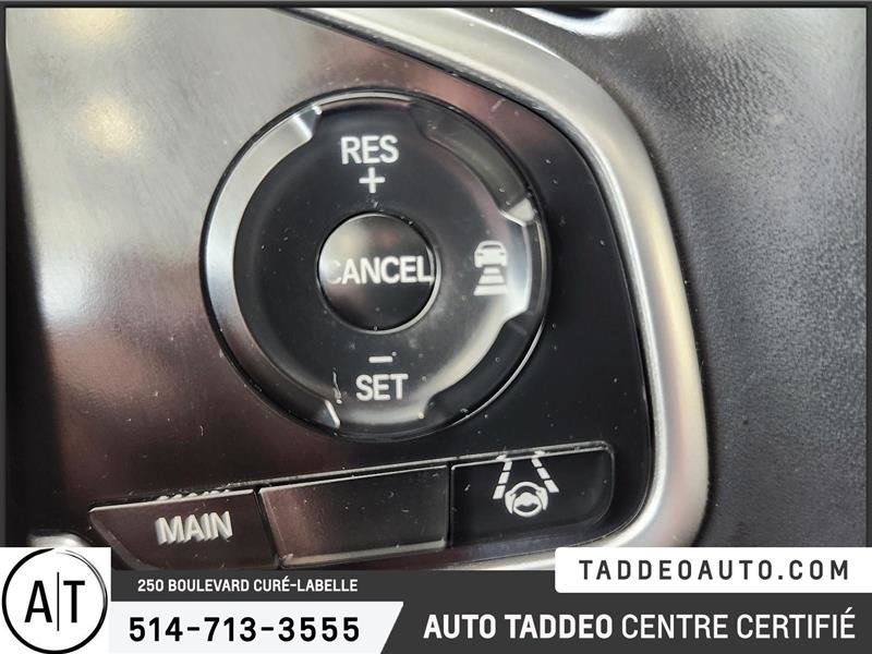 2020  Civic Sedan Touring CVT in Laval, Quebec - 18 - w1024h768px