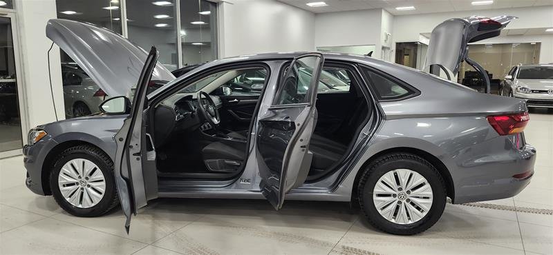 2019  Jetta Comfortline 1.4t 6sp in Laval, Quebec - 8 - w1024h768px