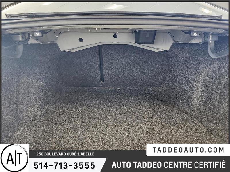 2023  Jetta Comfortline 1.5T 6Sp in Laval, Quebec - 12 - w1024h768px