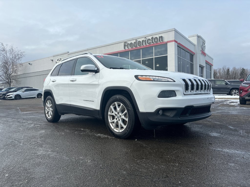 2017 Jeep Cherokee North in Fredericton, New Brunswick - 1 - w1024h768px