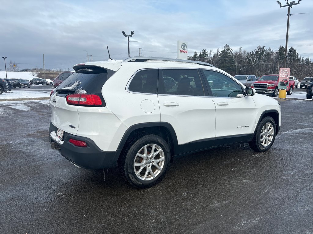 2017 Jeep Cherokee North in Fredericton, New Brunswick - 6 - w1024h768px