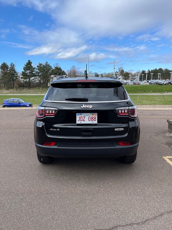 2018 Jeep Compass North in Moncton, New Brunswick - 9 - w1024h768px