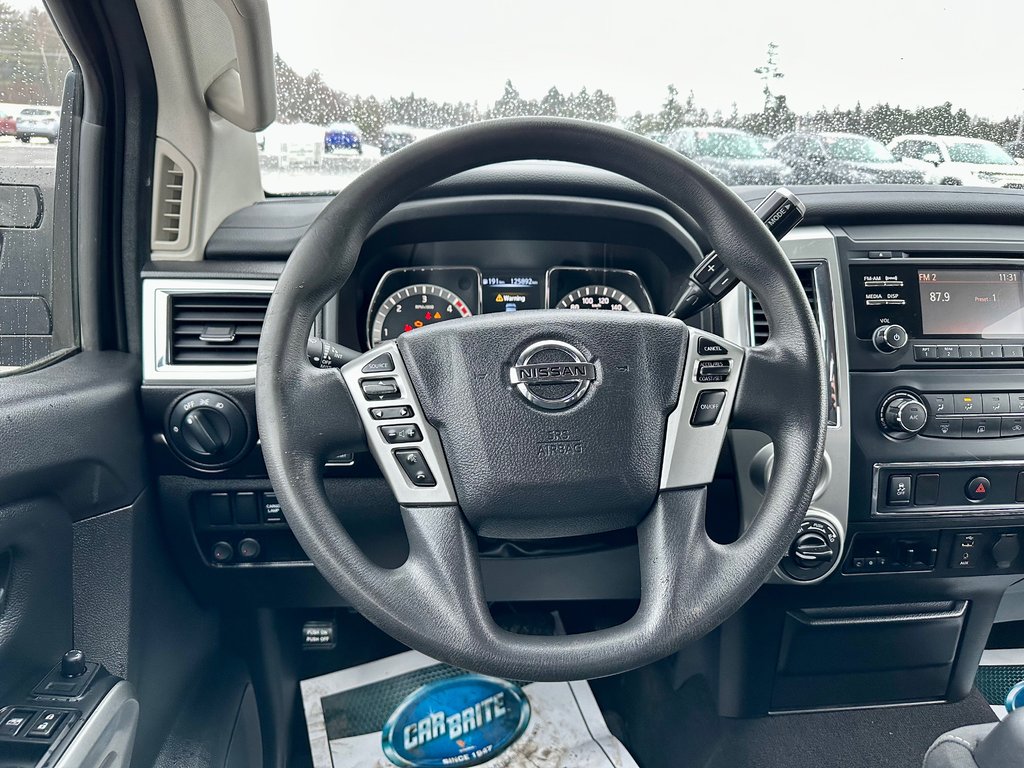 2016 Nissan Titan XD in Fredericton, New Brunswick - 18 - w1024h768px