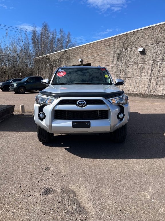 2014 Toyota 4Runner SR5 in Moncton, New Brunswick - 4 - w1024h768px