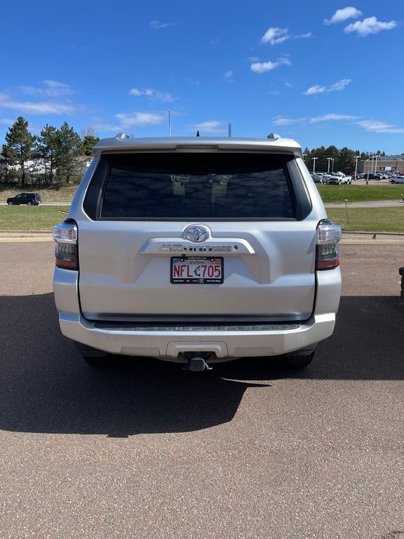 2014 Toyota 4Runner SR5 in Moncton, New Brunswick - 8 - w1024h768px