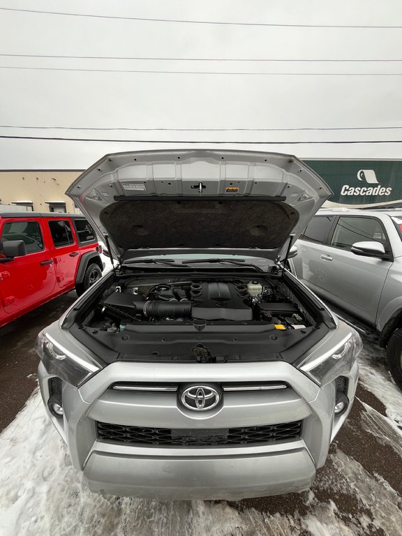 2021 Toyota 4Runner TRD Off Road in Moncton, New Brunswick - 13 - w1024h768px