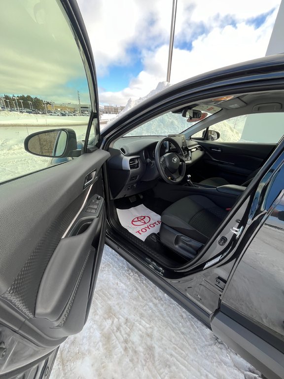 2022 Toyota C-HR LE in Moncton, New Brunswick - 15 - w1024h768px