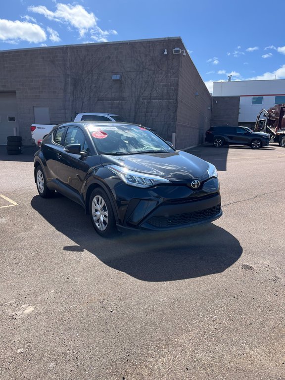 2022 Toyota C-HR LE in Moncton, New Brunswick - 5 - w1024h768px