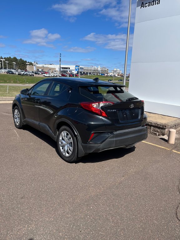 2022 Toyota C-HR LE in Moncton, New Brunswick - 9 - w1024h768px