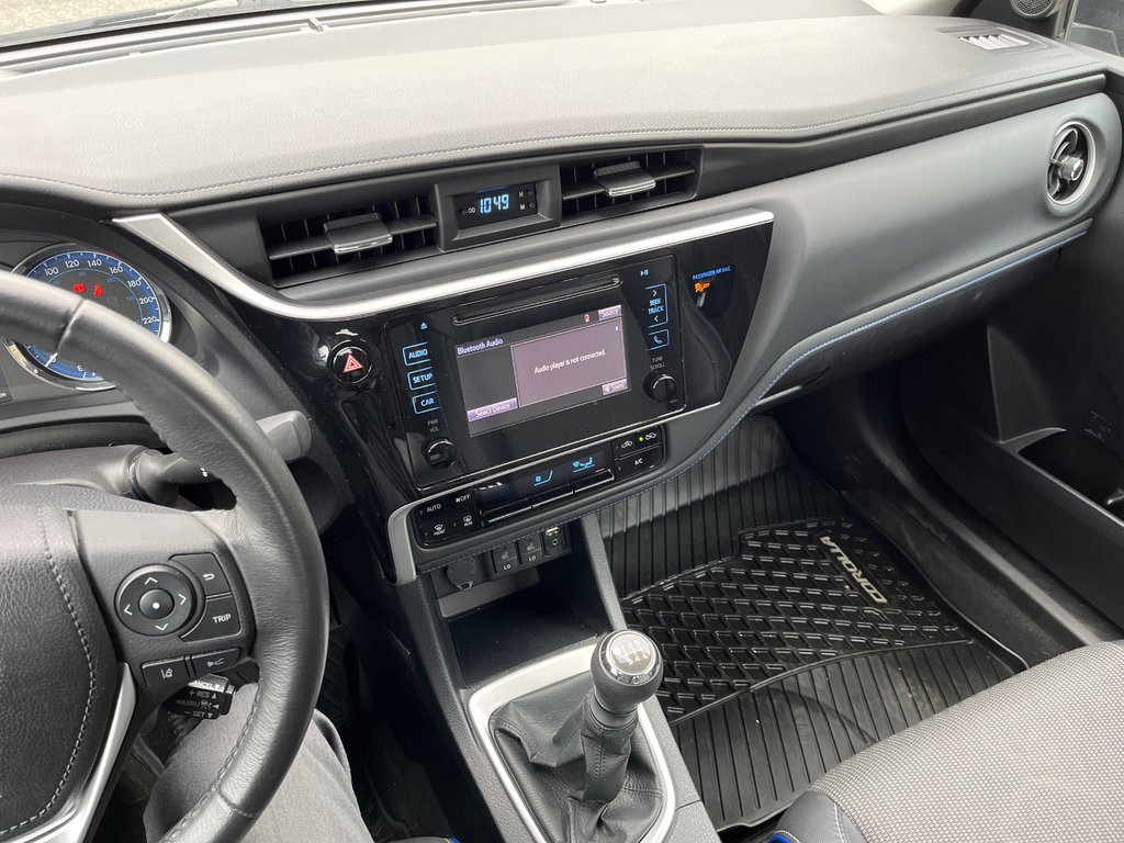 2018  Corolla SE 6M in Campbellton, New Brunswick - 10 - w1024h768px