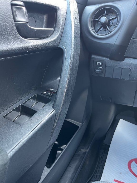 2019 Toyota Corolla CE in Moncton, New Brunswick - 14 - w1024h768px