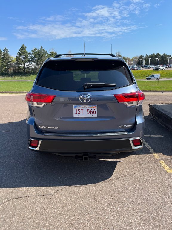 2018 Toyota Highlander XLE in Moncton, New Brunswick - 8 - w1024h768px