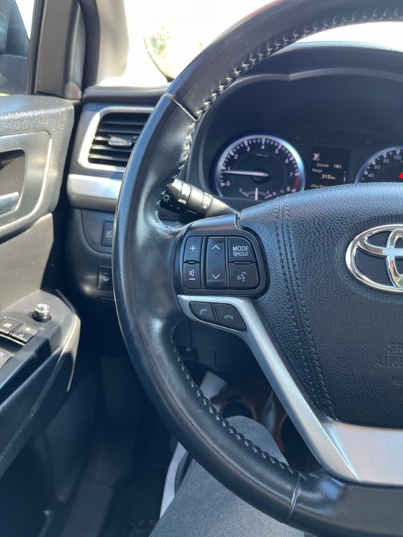 Toyota Highlander XLE 2018 à Moncton, Nouveau-Brunswick - 14 - w1024h768px