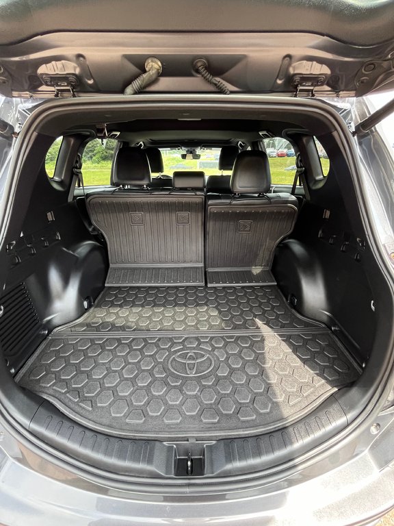 Toyota RAV4 SE 2017 à Moncton, Nouveau-Brunswick - 36 - w1024h768px