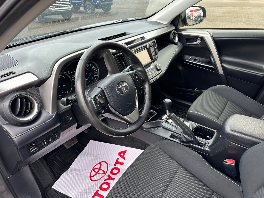 2018 Toyota RAV4 Hybrid LE+ in Fredericton, New Brunswick - 11 - w1024h768px