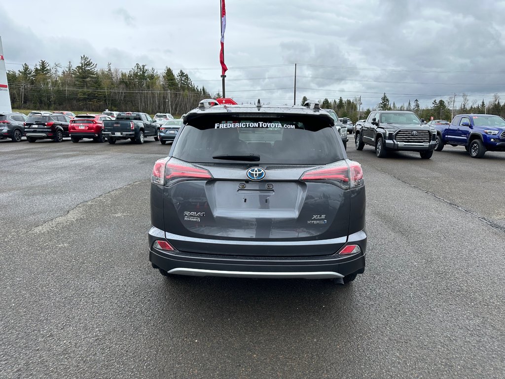 2018 Toyota RAV4 Hybrid LE+ in Fredericton, New Brunswick - 7 - w1024h768px