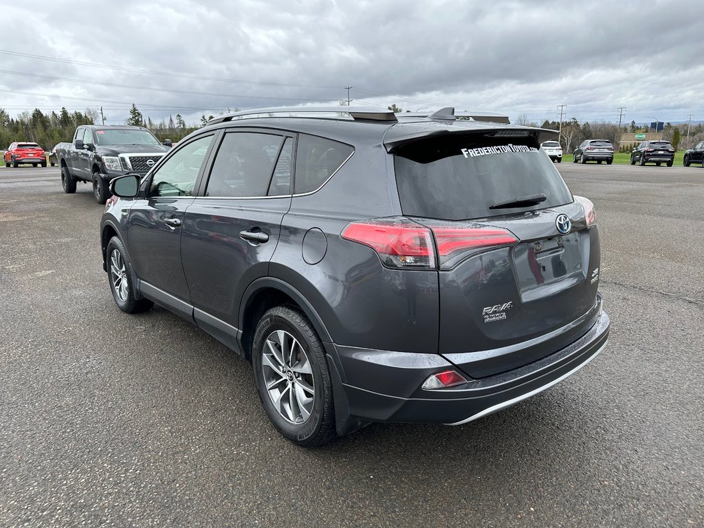 Toyota RAV4 Hybrid LE+ 2018 à Fredericton, Nouveau-Brunswick - 6 - w1024h768px