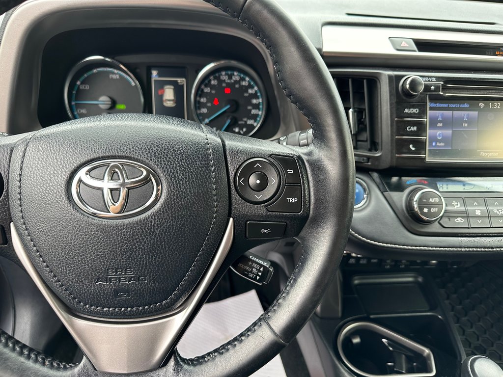 Toyota RAV4 Hybrid LE+ 2018 à Fredericton, Nouveau-Brunswick - 13 - w1024h768px