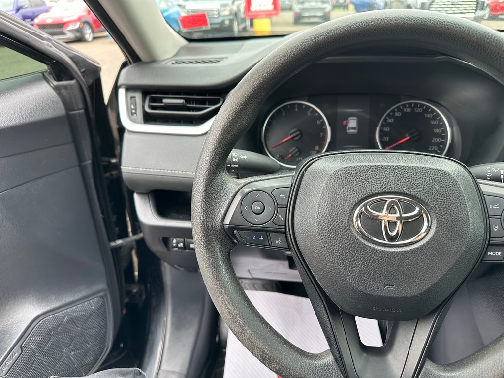 2019 Toyota RAV4 LE in Fredericton, New Brunswick - 11 - w1024h768px