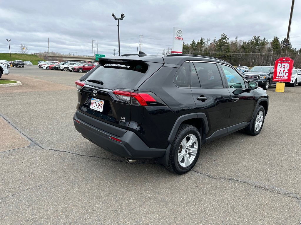 2019 Toyota RAV4 LE in Fredericton, New Brunswick - 7 - w1024h768px
