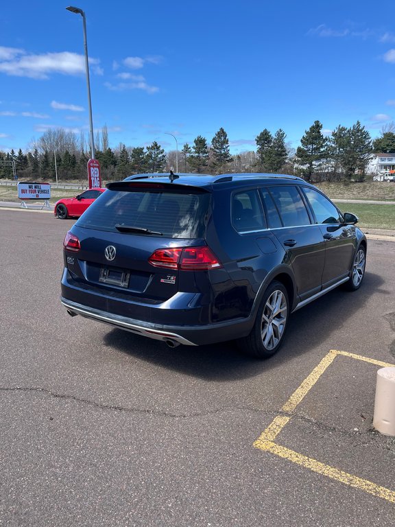 2017 Volkswagen GOLF ALLTRACK in Moncton, New Brunswick - 7 - w1024h768px