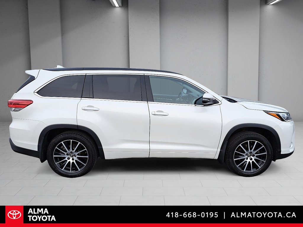 Toyota Highlander SE AWD 2018-3